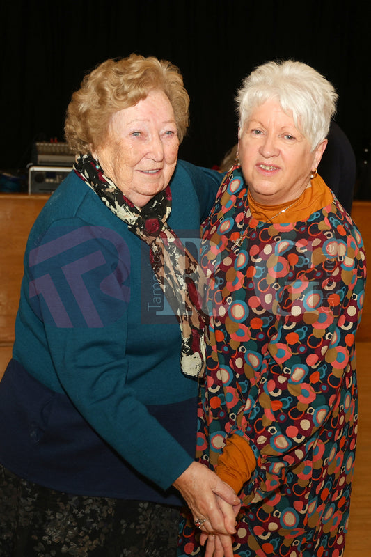 95TH BIRTHDAY DUKINFIELD TOWN HALL ELVIS  (31).JPG