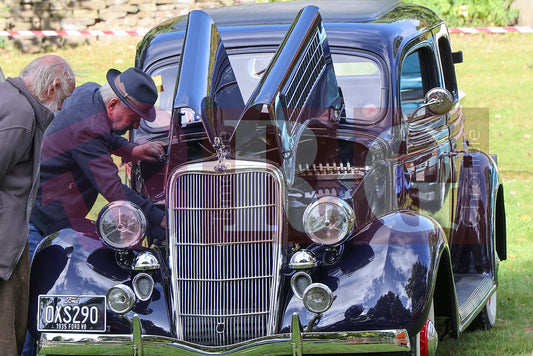 GLOSSOP CAR SHOW (18).JPG