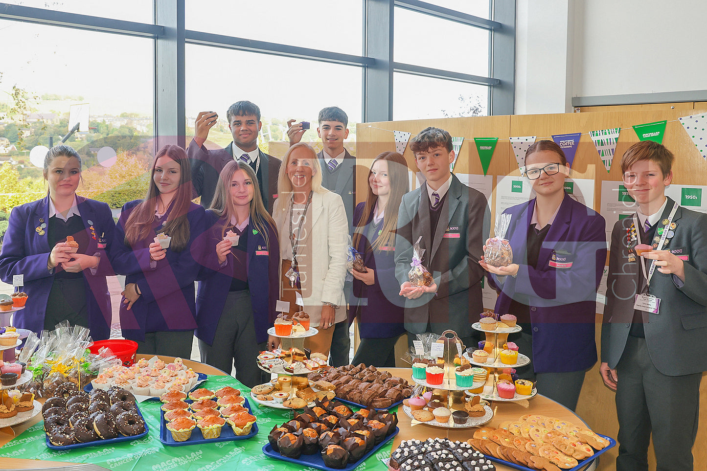 MOSSLEY HOLLINS MACMILLAN CAKE SALE 2024 (21).JPG