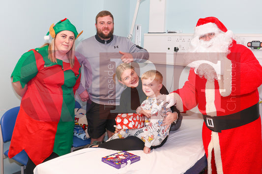 SANTA VISIT TAMESIDE CHILDRENS UNIT 2024 (80).JPG