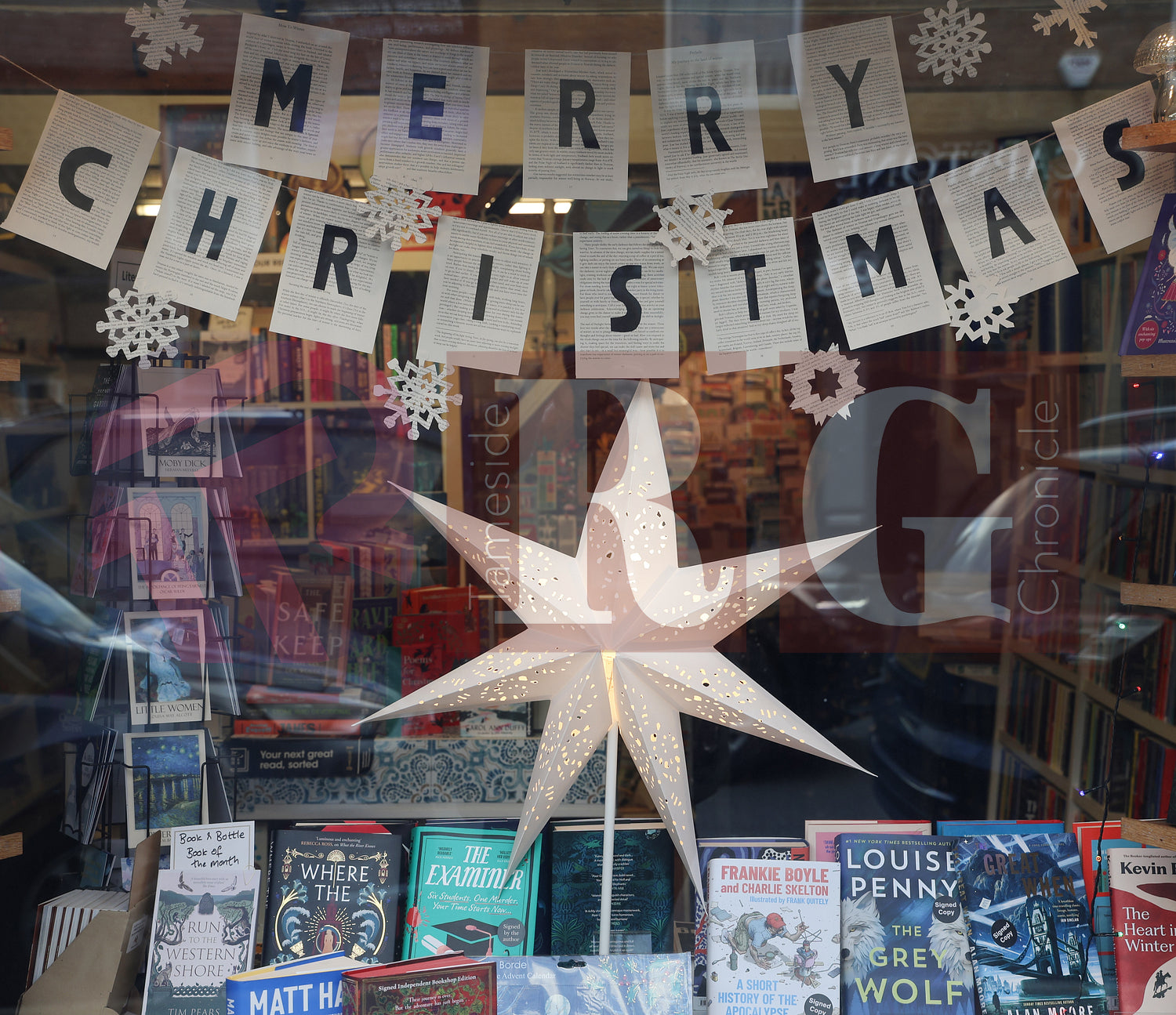 GLOSSOP SHOP XMAS WINDOWS 2024 (88).JPG