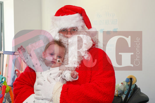 SANTA VISIT TAMESIDE CHILDRENS UNIT 2024 (67).JPG