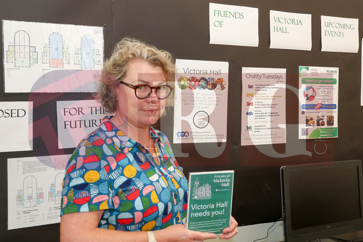 VICTORIA HALL GLOSSOP A PARTY TO REMEMBER (15).JPG