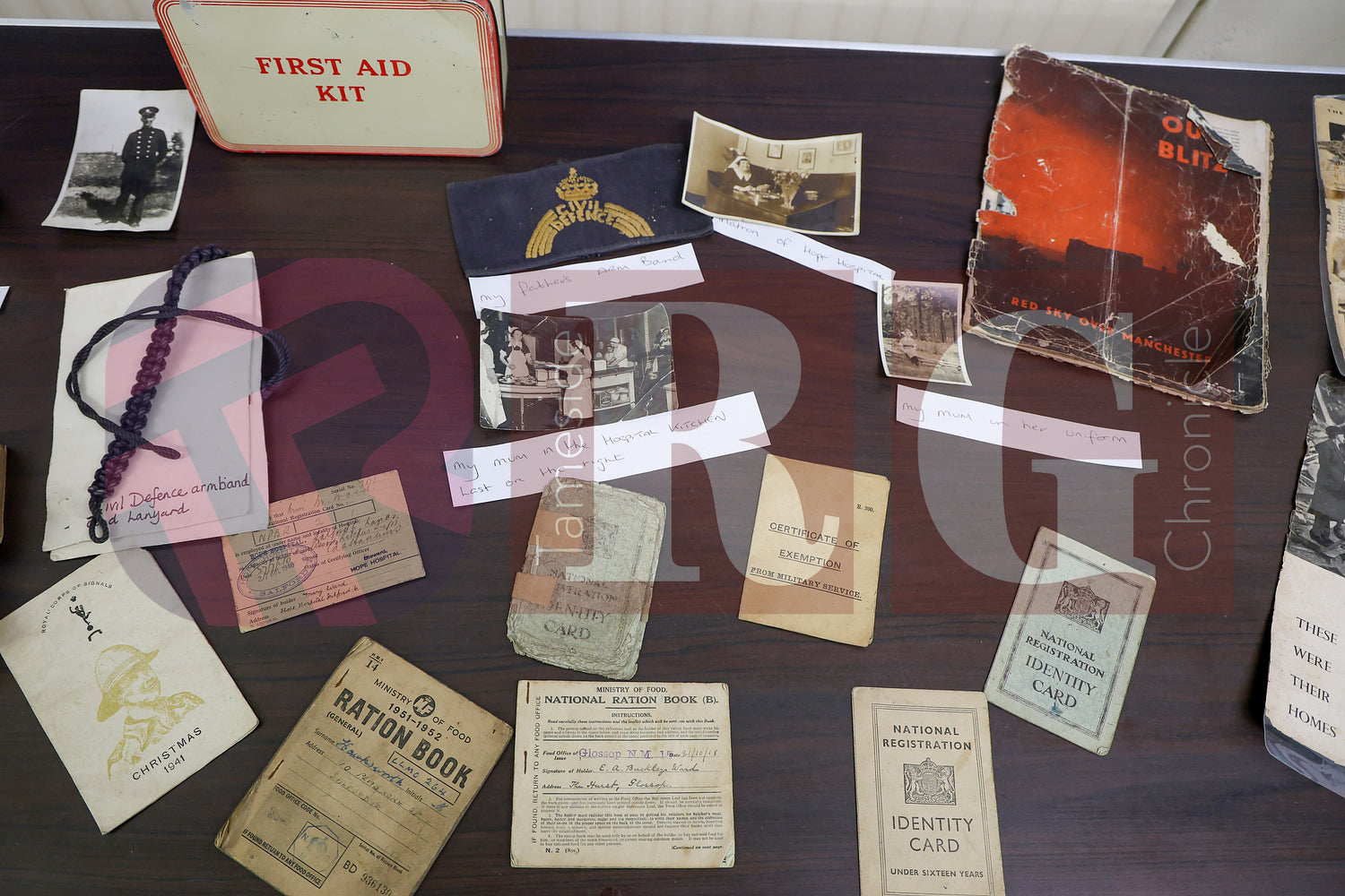 VICTORIA HALL GLOSSOP A PARTY TO REMEMBER (13).JPG