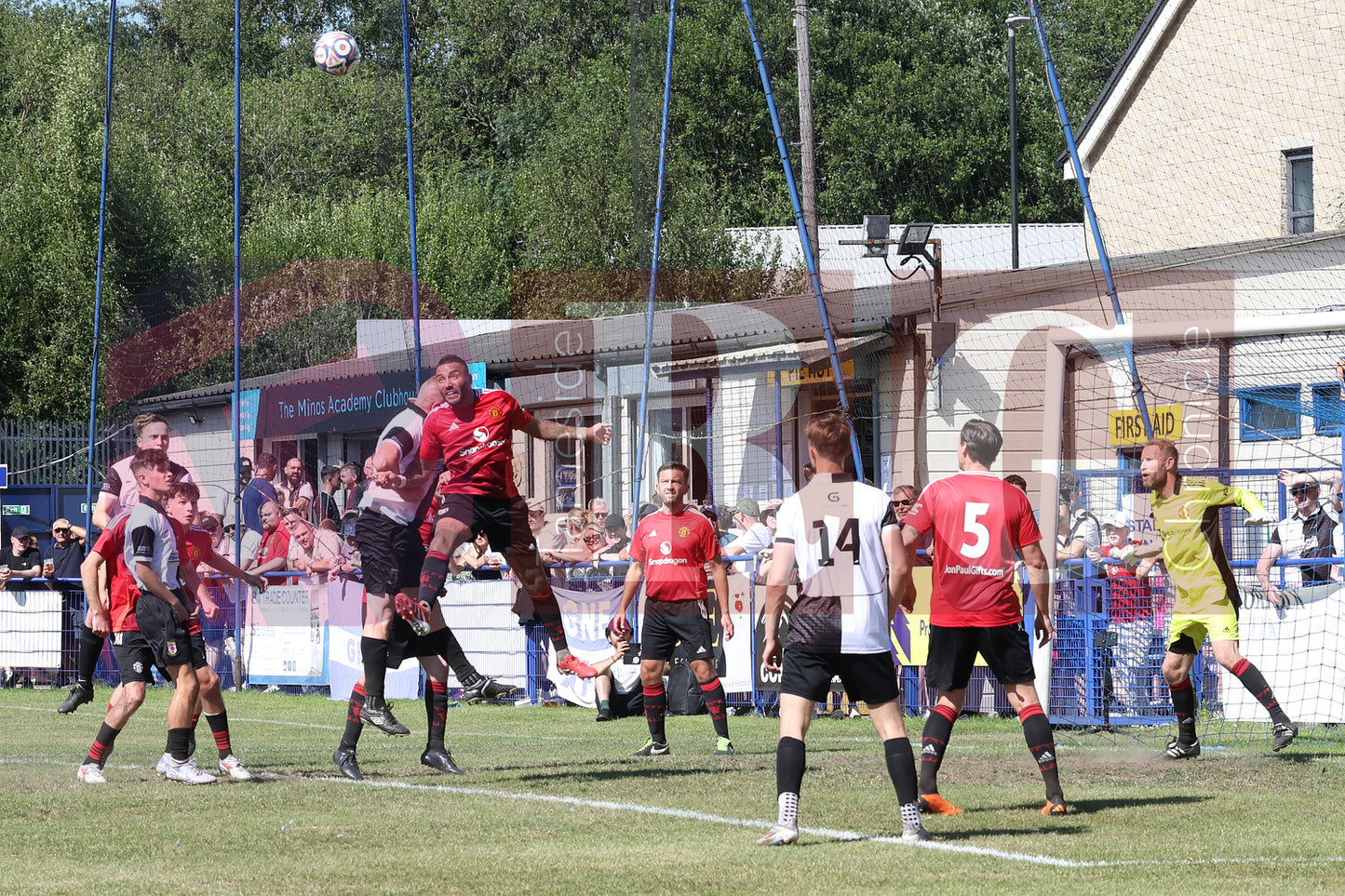 GLOSSOP NORTH EBD V UNITED LEGENDS  (119).JPG