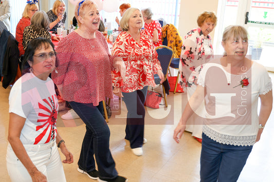 ST. GEORGES DAY GRAFTON CENTRE HYDE (87).JPG