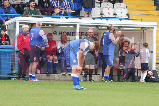 STALYBRIDGE CELTIC LEGENDS V MAN UTD LEGENDS (187).JPG