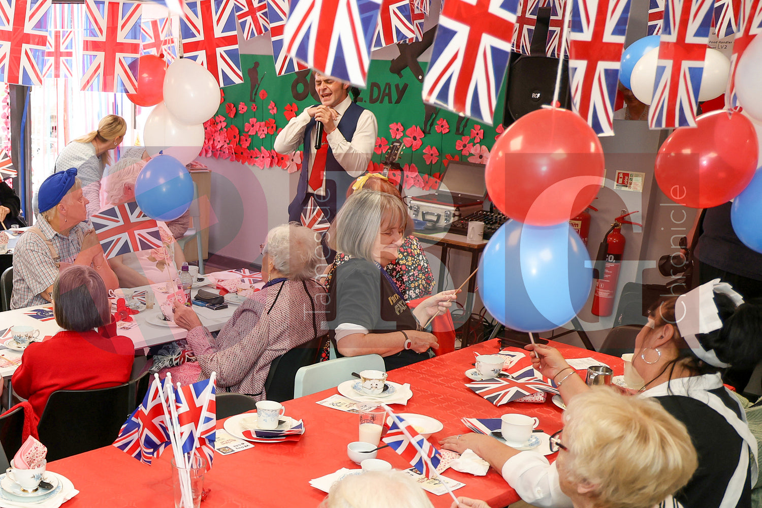 80th VE DAY GAMESLEY  (24).JPG