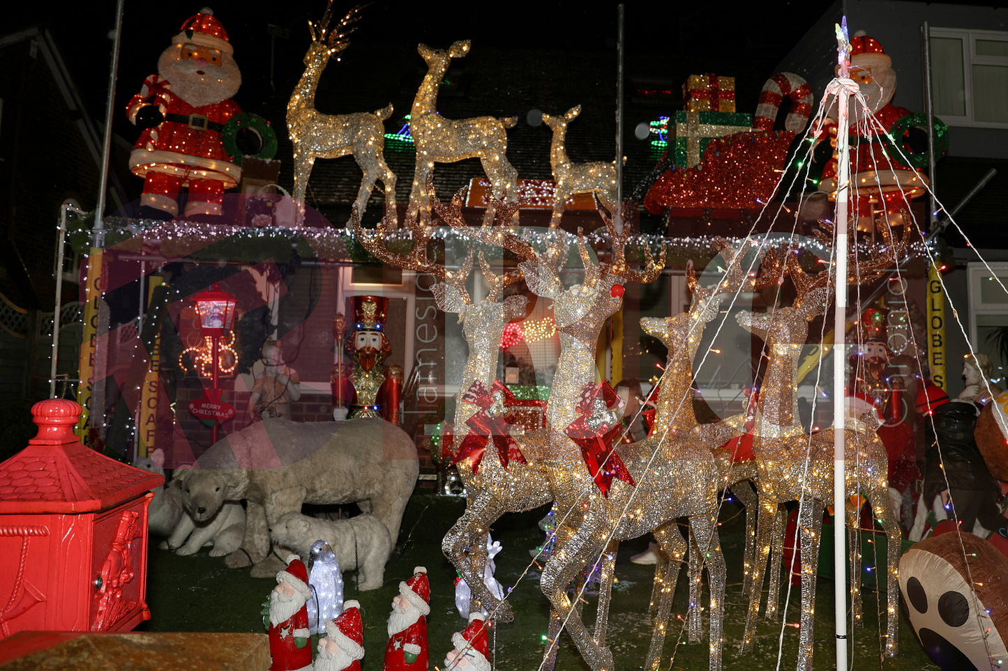 DEWSNAP LANE DUKINFIELD LIGHTS 2025 (30).JPG