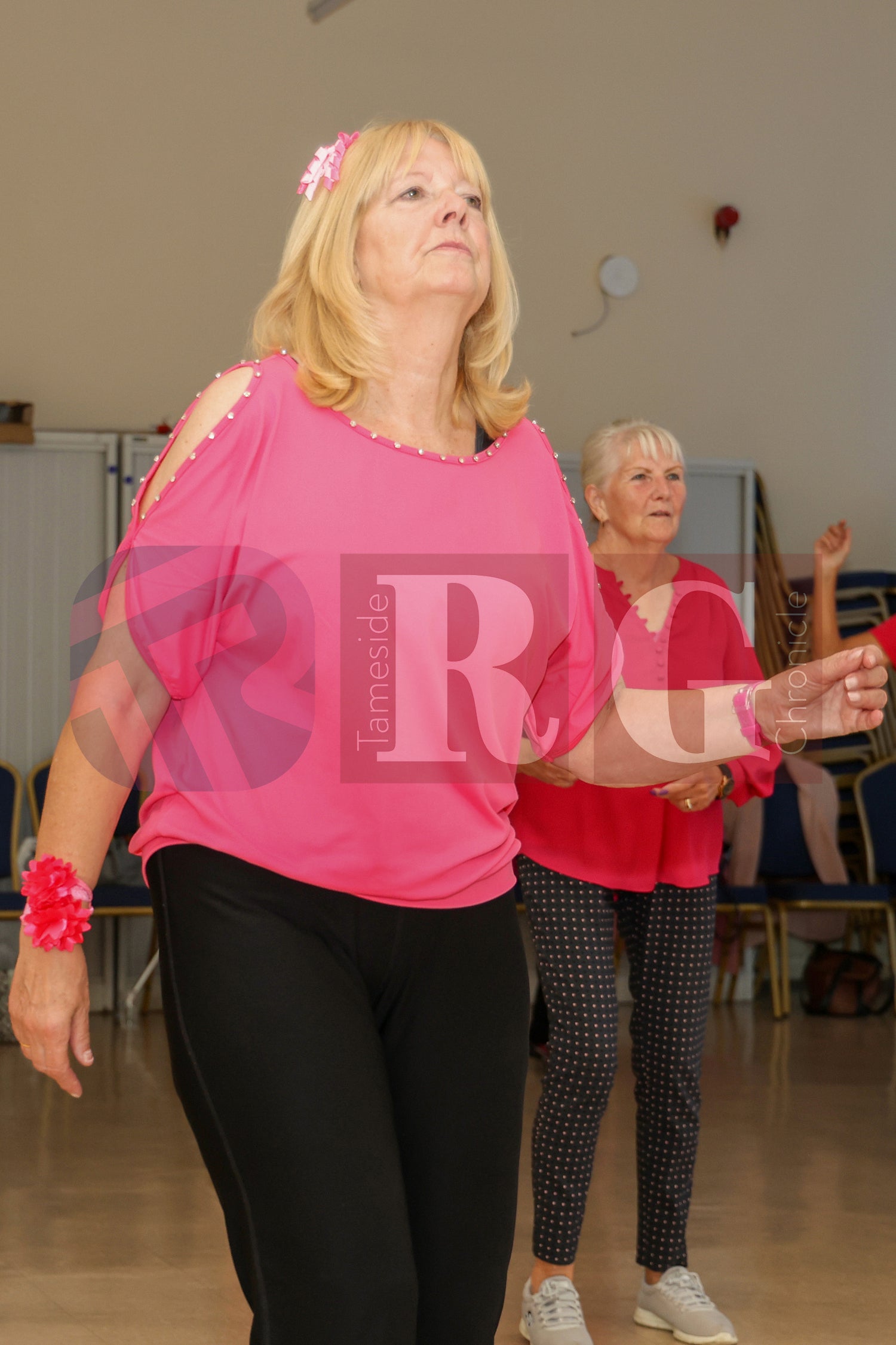 BREAST CANCER  FUNDRAISING GRAFTON CENTRE HYDE (51).JPG