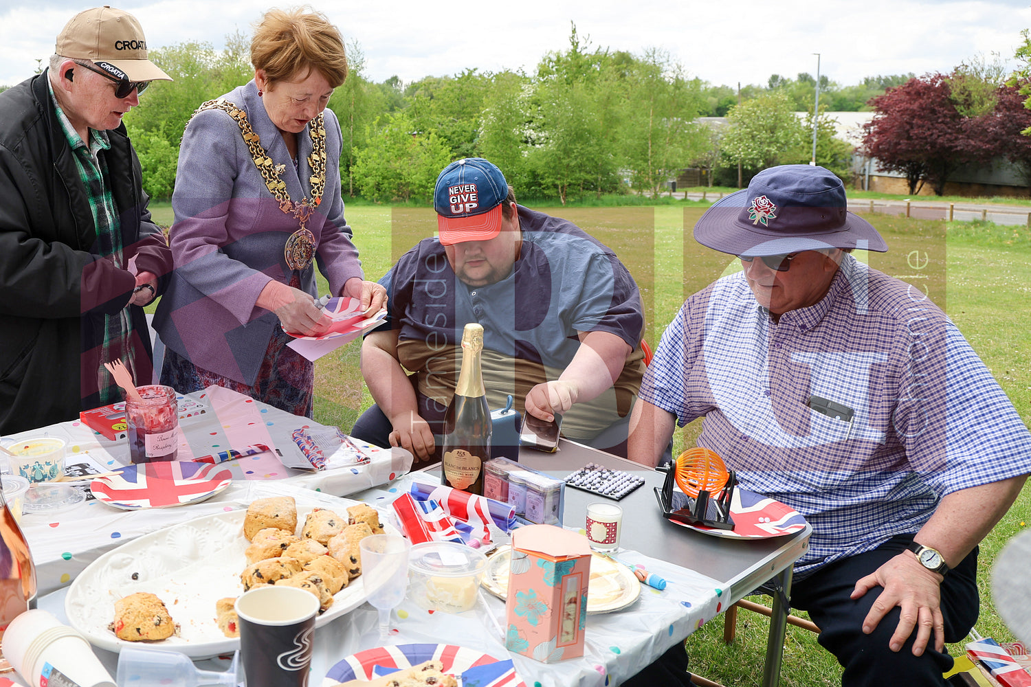 VE DAY THE COMMUNITY GARDEN DUKINFIELD (66).JPG