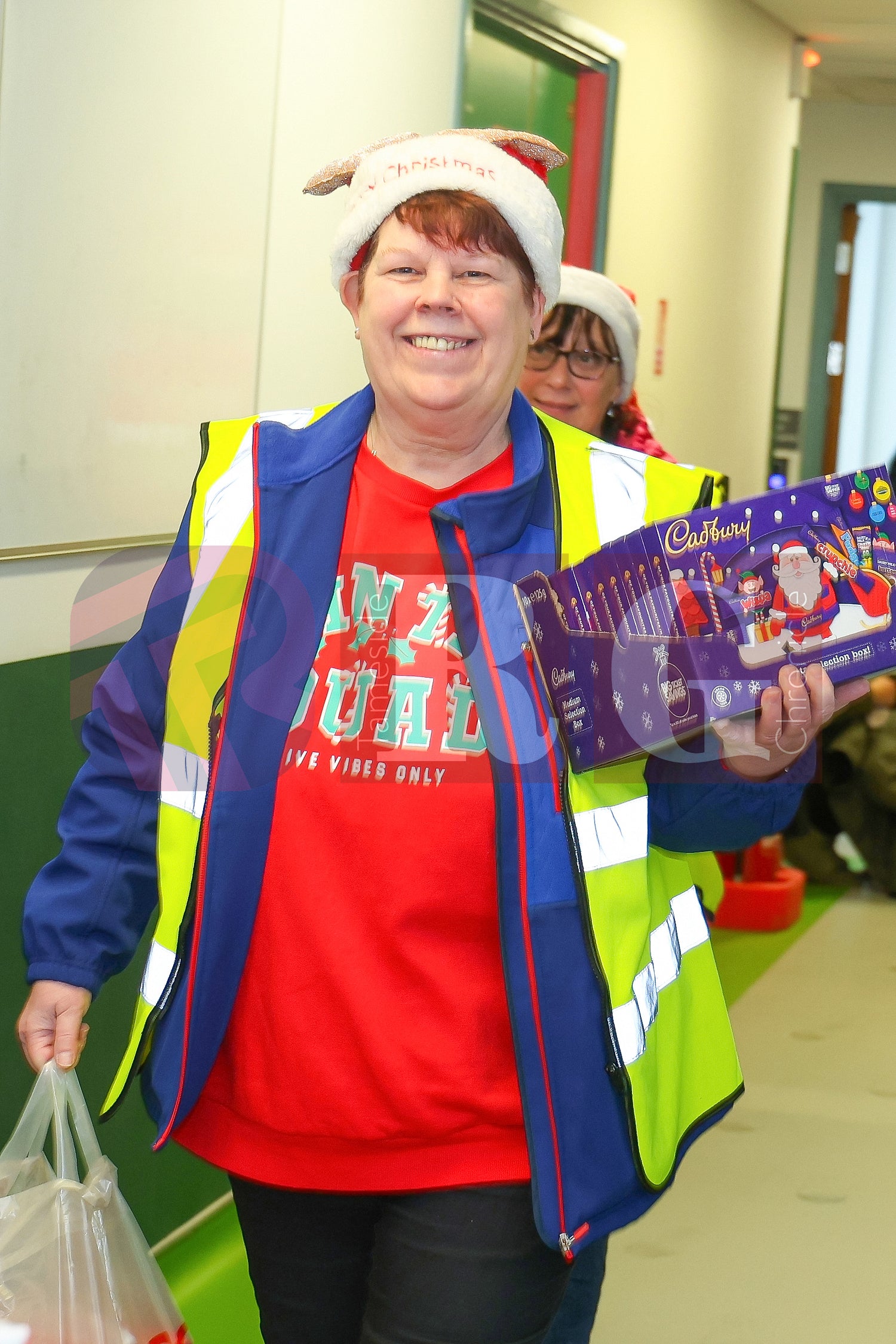 SANTA VISIT TAMESIDE CHILDRENS UNIT 2024 (34).JPG