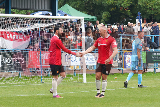 STALYBRIDGE CELTIC LEGENDS V MAN UTD LEGENDS (130).JPG