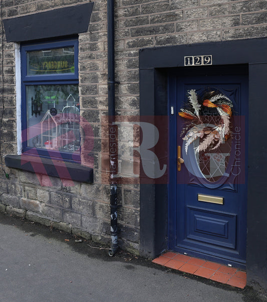 GLOSSOP SHOP XMAS WINDOWS 2024 (83).JPG