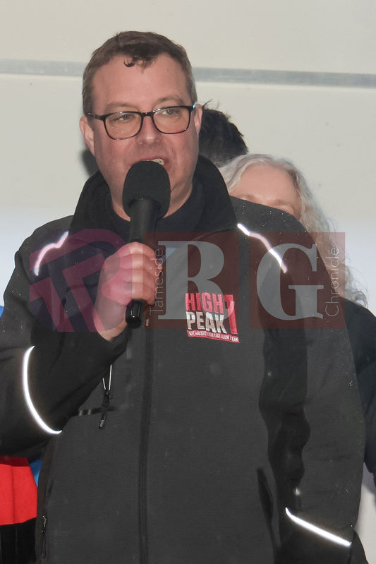 GLOSSOP LIGHTS SWITCH ON 2024 (55).JPG