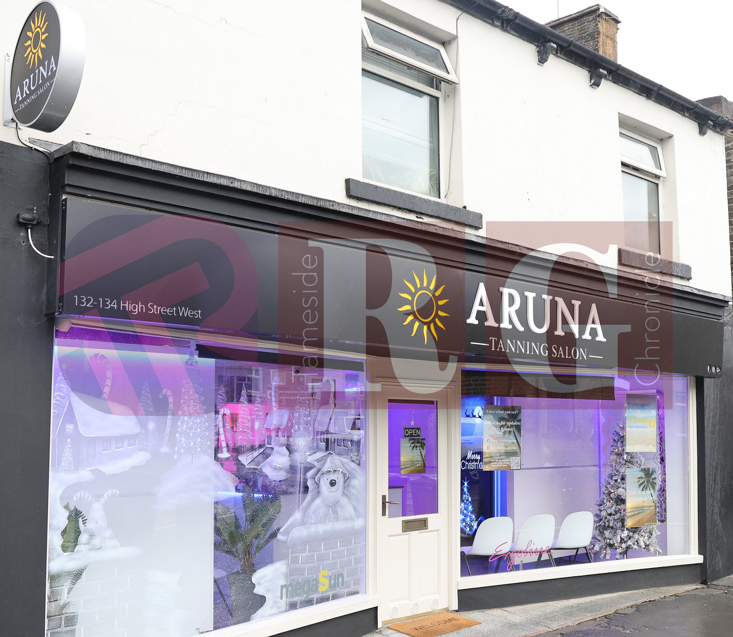 GLOSSOP CHRISTMAS SHOPS 2025 (75).JPG