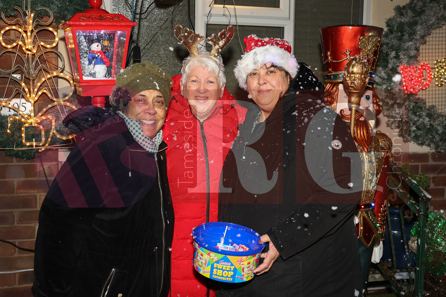 DEWSNAP LANE DUKINFIELD LIGHTS 2025 (10).JPG