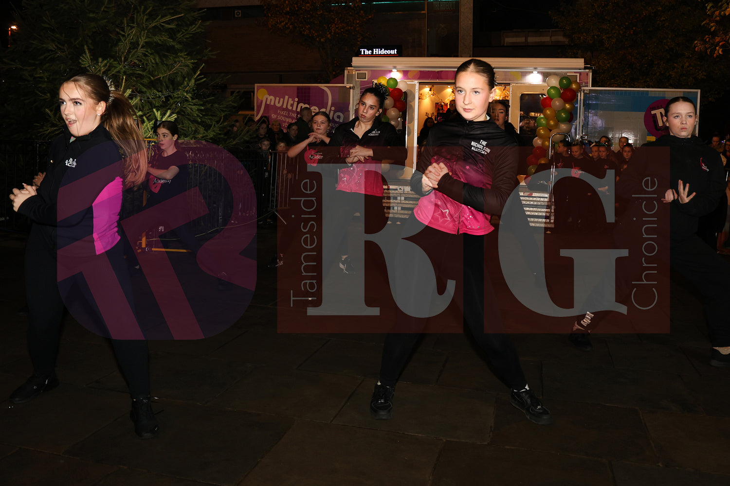 DROYLSDEN LIGHTS SWITCH ON 2024 (40).JPG