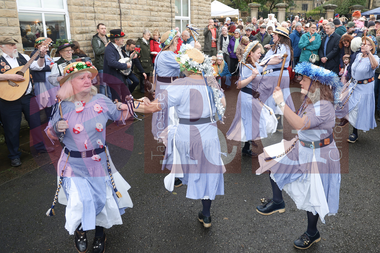 GLOSSOP CHRISTMAS MARKET 2024 (78).JPG