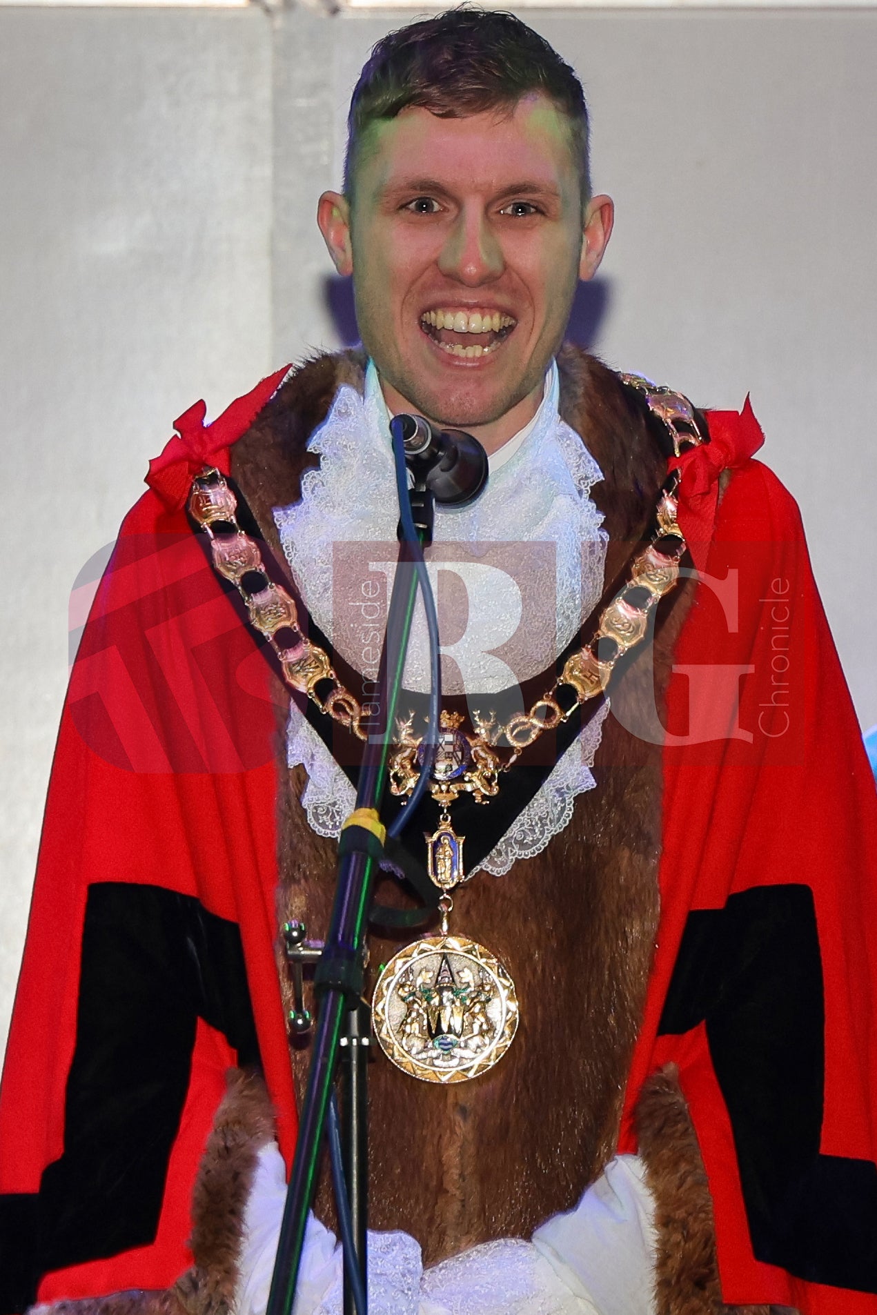 GLOSSOP LIGHT SWITCH ON 2025 (142).JPG