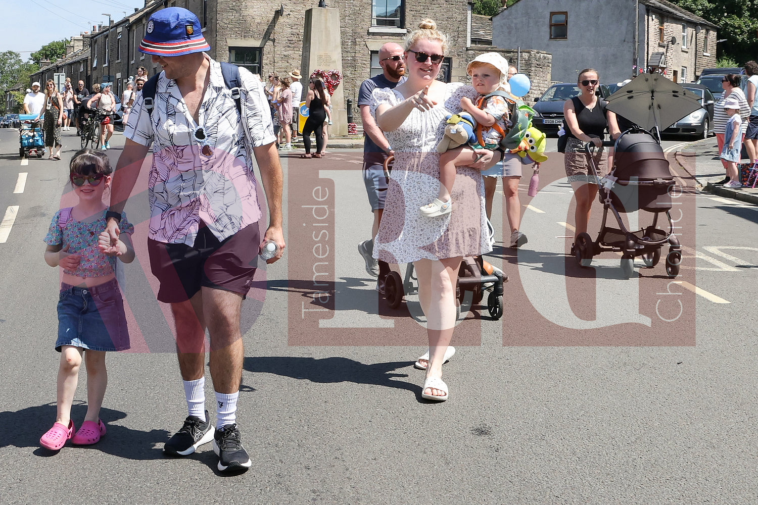 CHARLESWORTH CARNIVAL (10).JPG