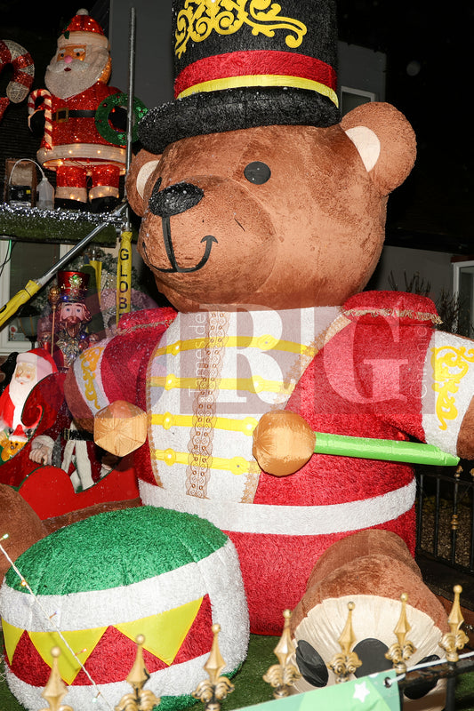 DEWSNAP LANE DUKINFIELD LIGHTS 2025 (27).JPG