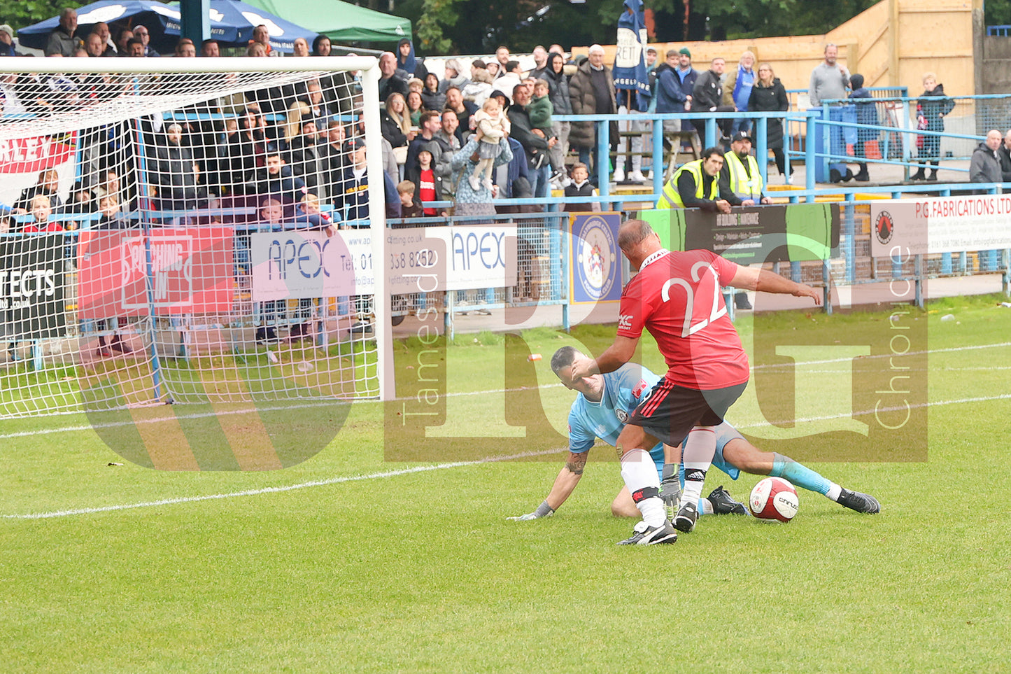 STALYBRIDGE CELTIC LEGENDS V MAN UTD LEGENDS (48).JPG