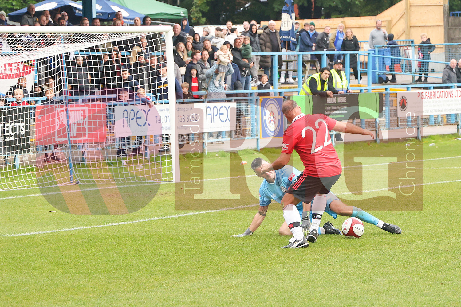 STALYBRIDGE CELTIC LEGENDS V MAN UTD LEGENDS (48).JPG