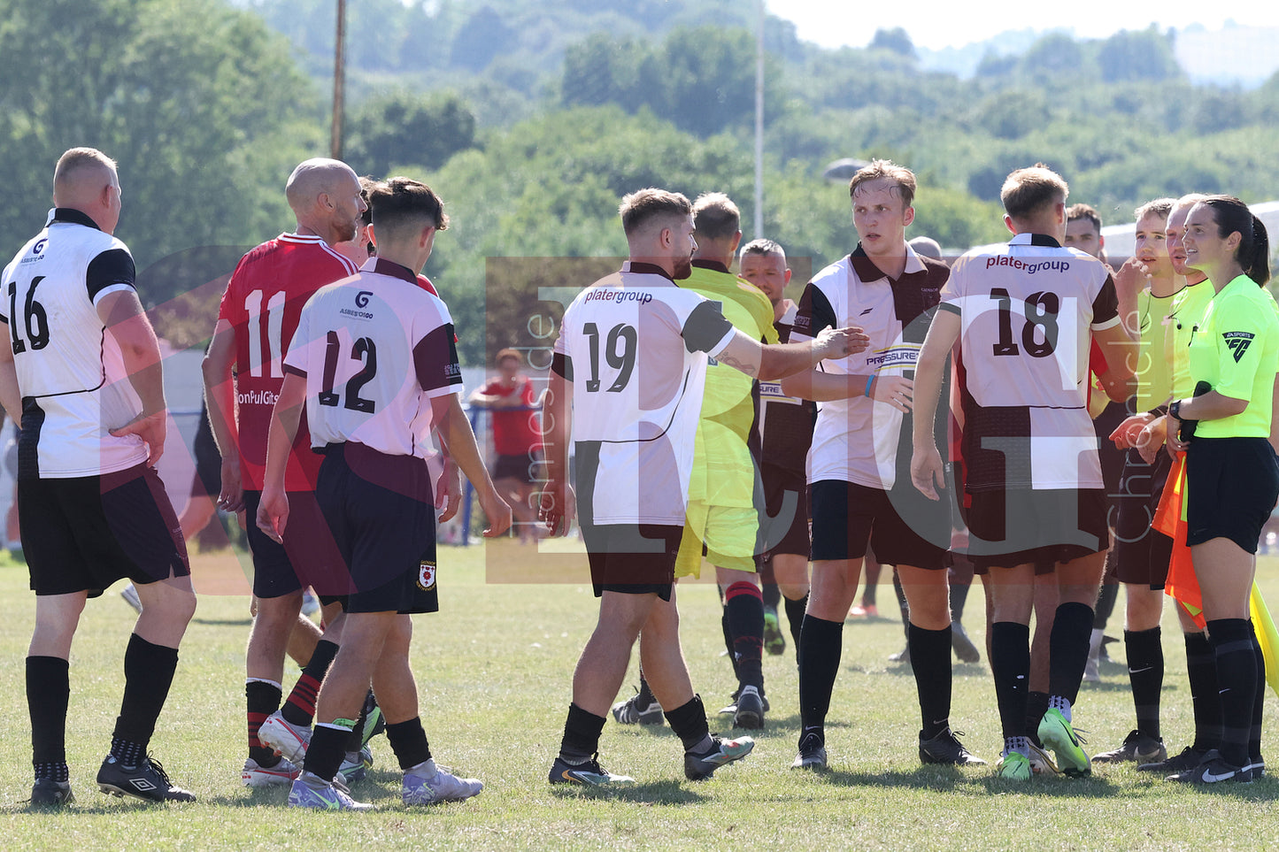 GLOSSOP NORTH EBD V UNITED LEGENDS  (186).JPG