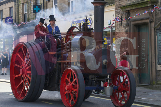 GLOSSOP HERITAGE WEEKEND SUN 2nd JUNE 2024  (51).JPG