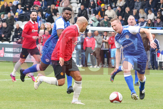 STALYBRIDGE CELTIC LEGENDS V MAN UTD LEGENDS (73).JPG