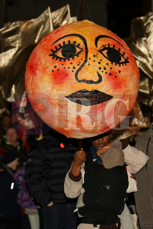 LANTERN PARADE STALYBRIDGE (34).JPG