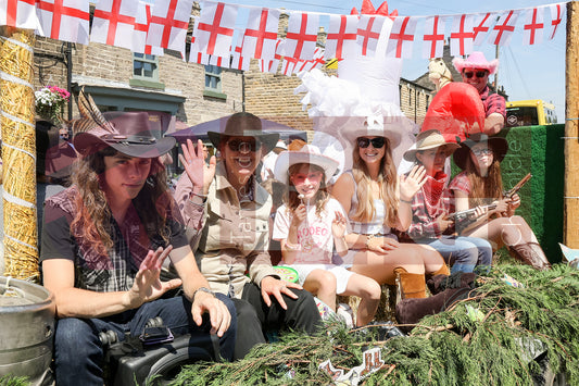 CHARLESWORTH CARNIVAL (18).JPG