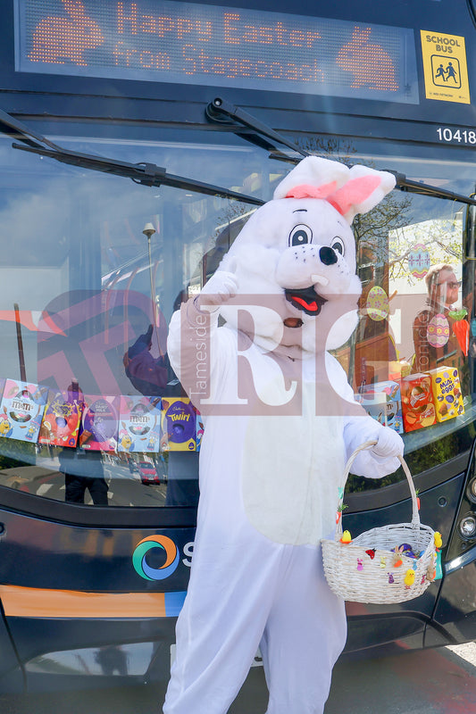 TAMESIDE HOSPITAL CHILDRENS WARD EASTER 2025  (6).JPG