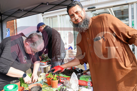 PLANT & SWAP EVENT TESCO STALYBRIDGE 2025 (61).JPG
