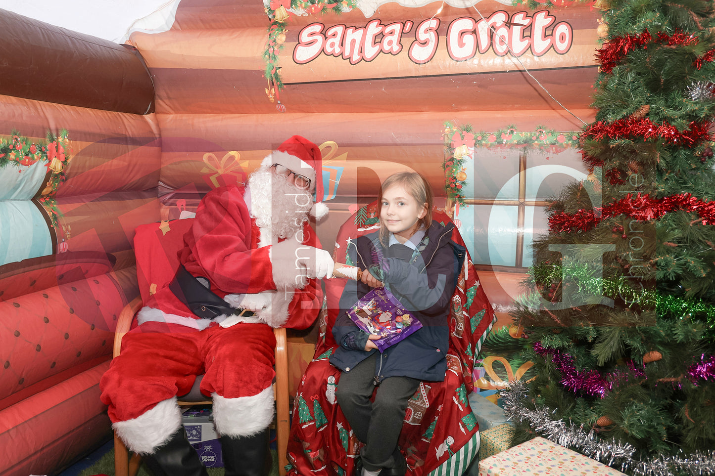 WATERLOO CENTRE XMAS SCHOOL VISIT (13).JPG