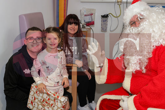 TAMESIDE HOSPITAL CHILDRENS WARD WITH SANTA 2025 (70).JPG