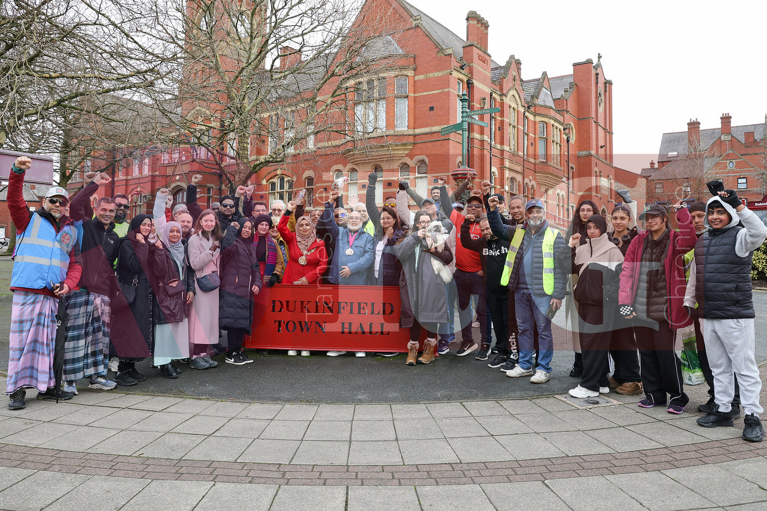 WALK WITH THE MAYOR HYDE TO DUKINFIELD (61).JPG