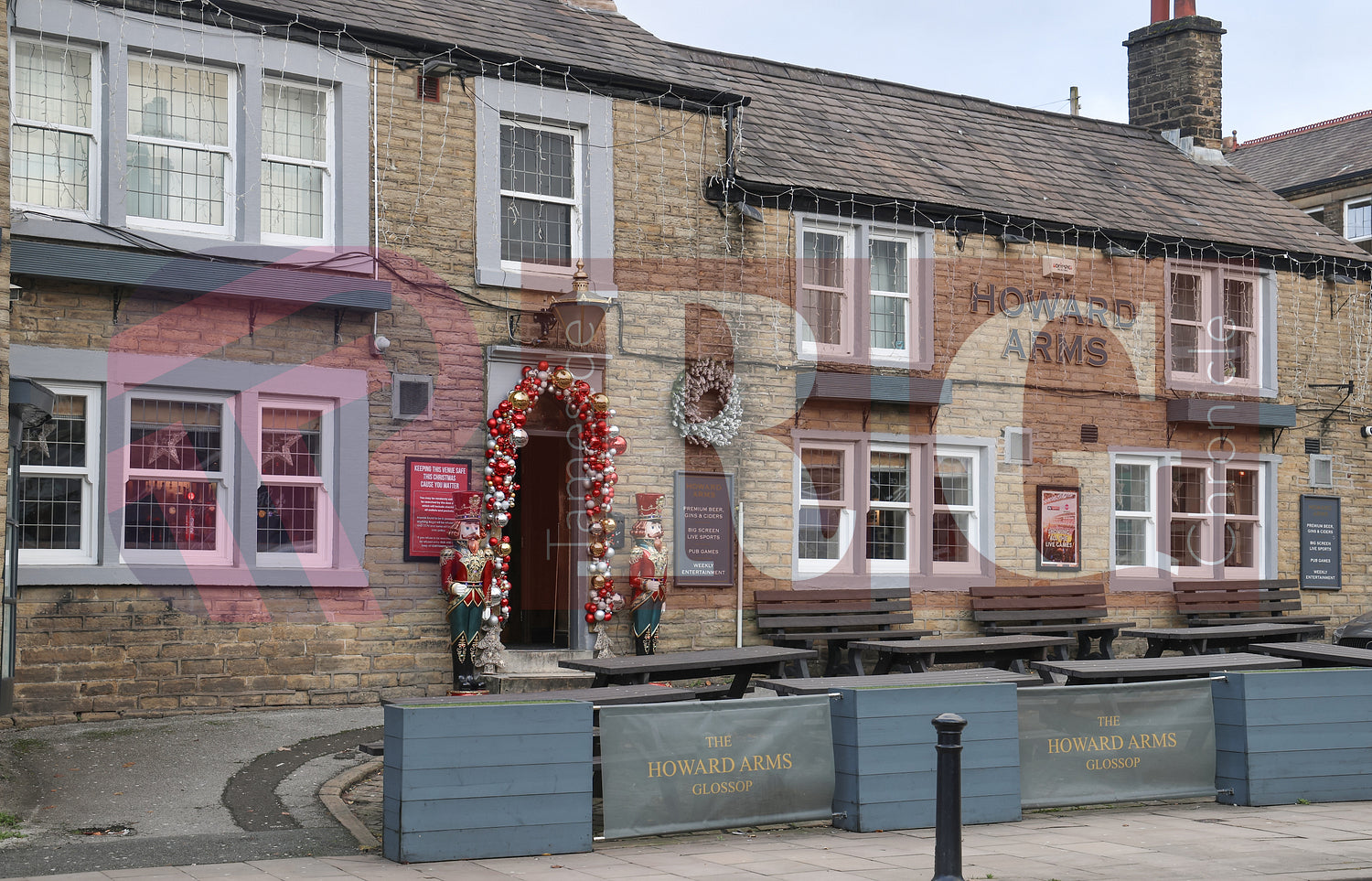 GLOSSOP SHOP XMAS WINDOWS 2024 (108).JPG