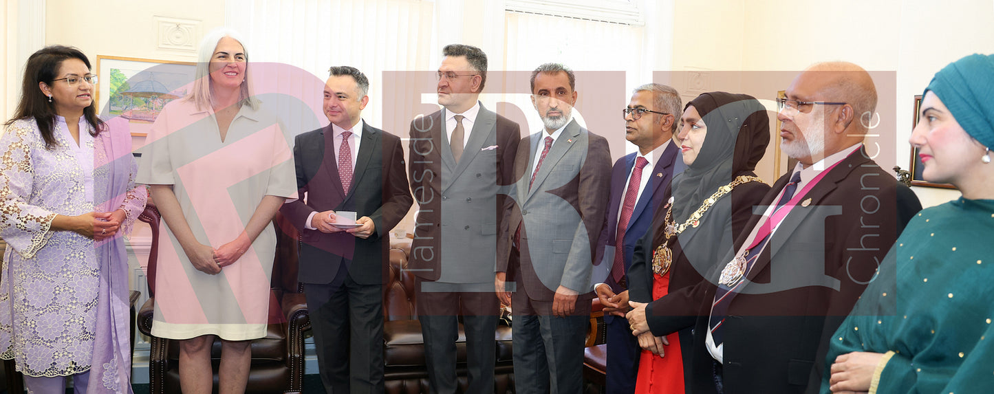 SERVICE OF CONSULS DUKINFIELD TOWN HAL 2025 (24).JPG
