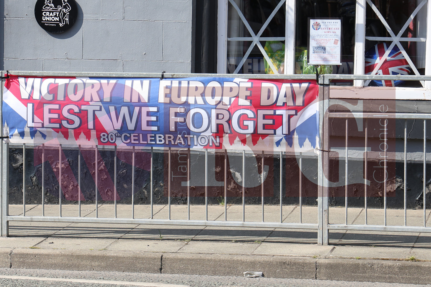 VE DAY OLD PEGS PUB DENTON (3).JPG