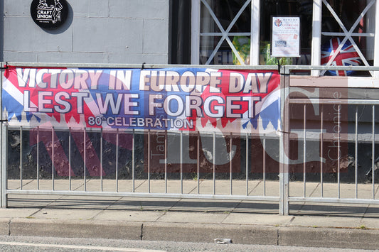 VE DAY OLD PEGS PUB DENTON (3).JPG