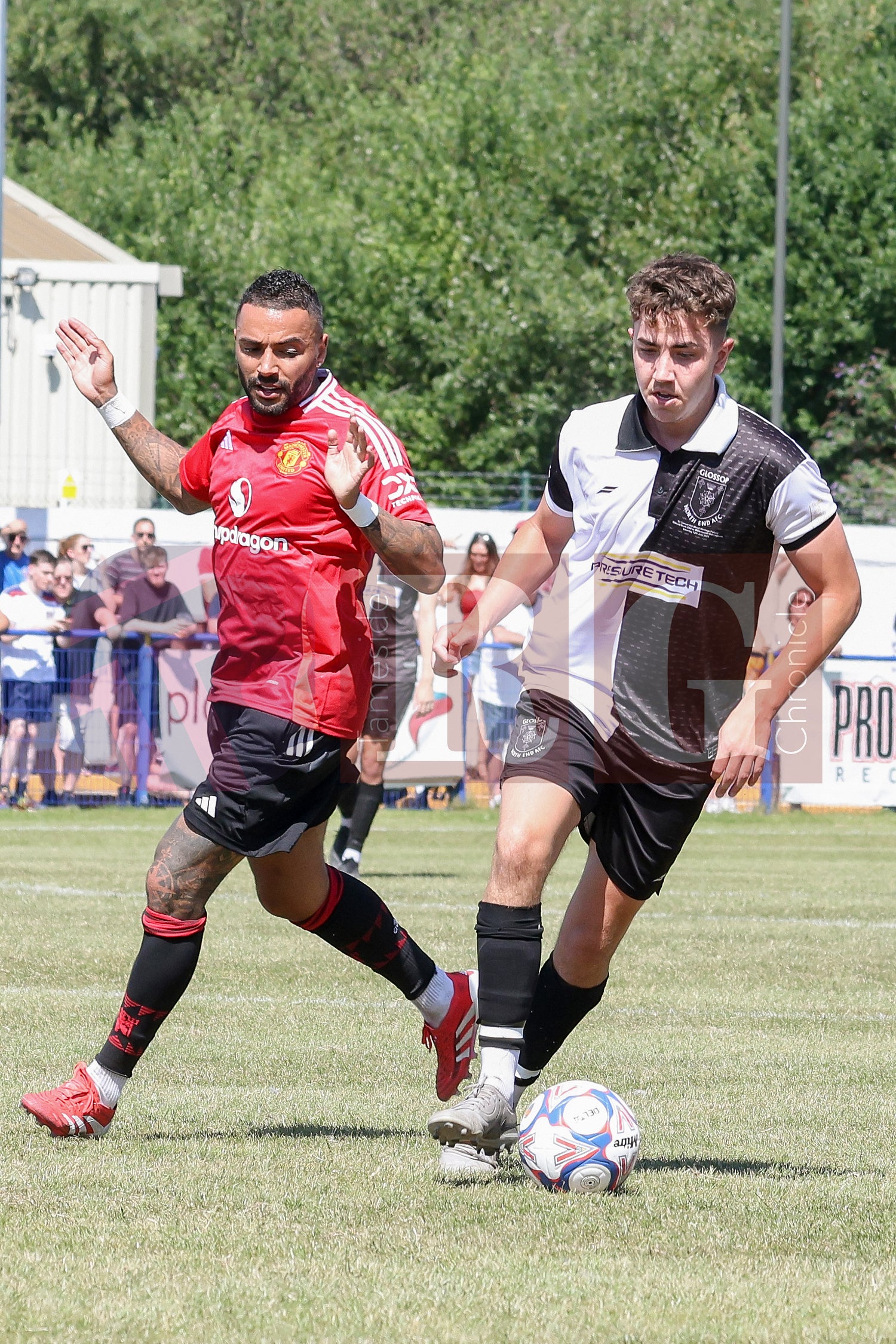 GLOSSOP NORTH EBD V UNITED LEGENDS  (72).JPG