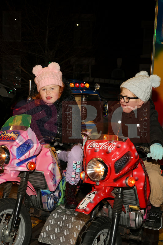 DUKINFIELD LIGHTS SWITCH ON (7).JPG