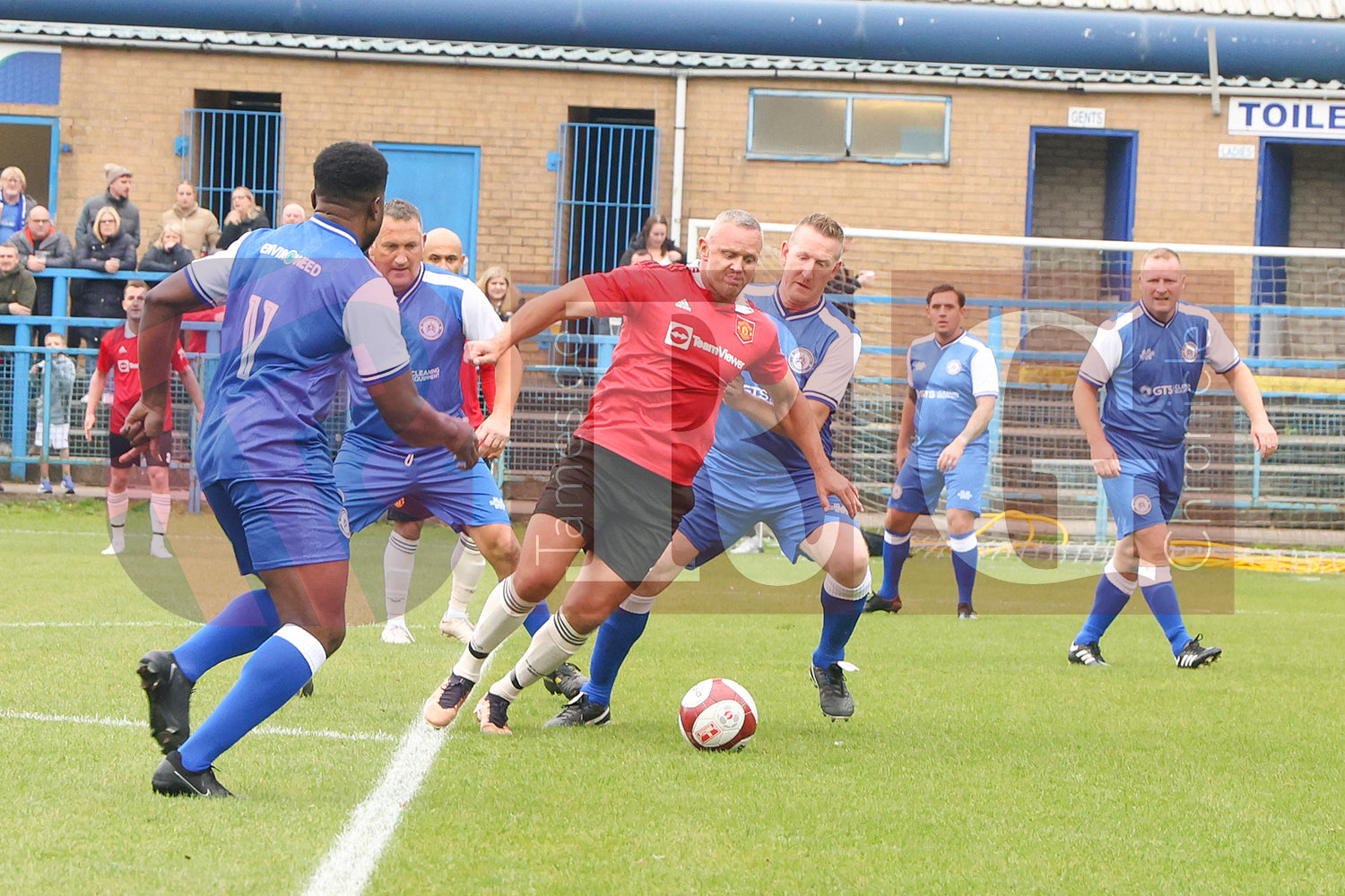 STALYBRIDGE CELTIC LEGENDS V MAN UTD LEGENDS (42).JPG