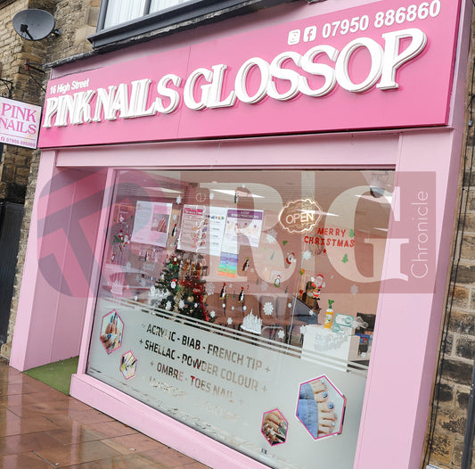GLOSSOP CHRISTMAS SHOPS 2025 (46).JPG
