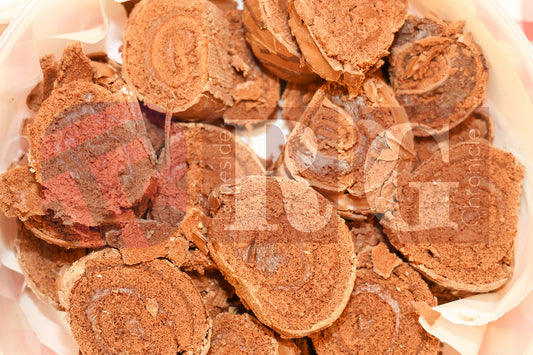 BREAST CANCER  FUNDRAISING GRAFTON CENTRE HYDE (70).JPG