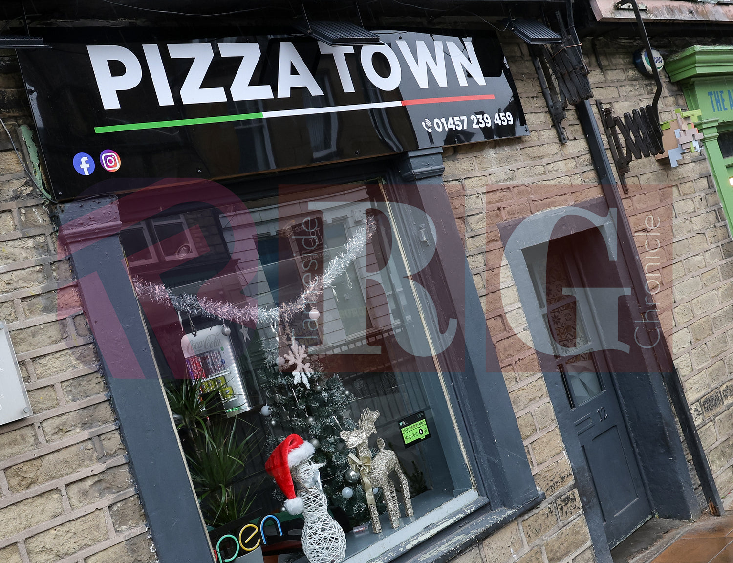 GLOSSOP CHRISTMAS SHOPS 2025 (15).JPG