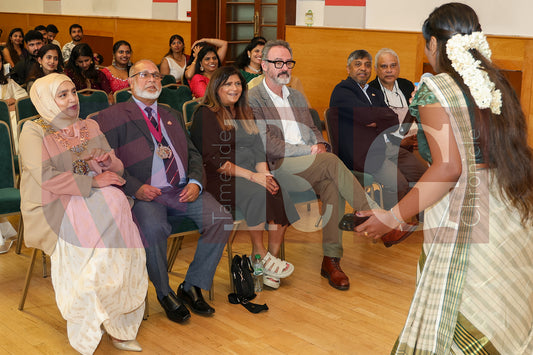 ONA AVESHAM DUKINFIELD TOWN HALL 2025 (49).JPG