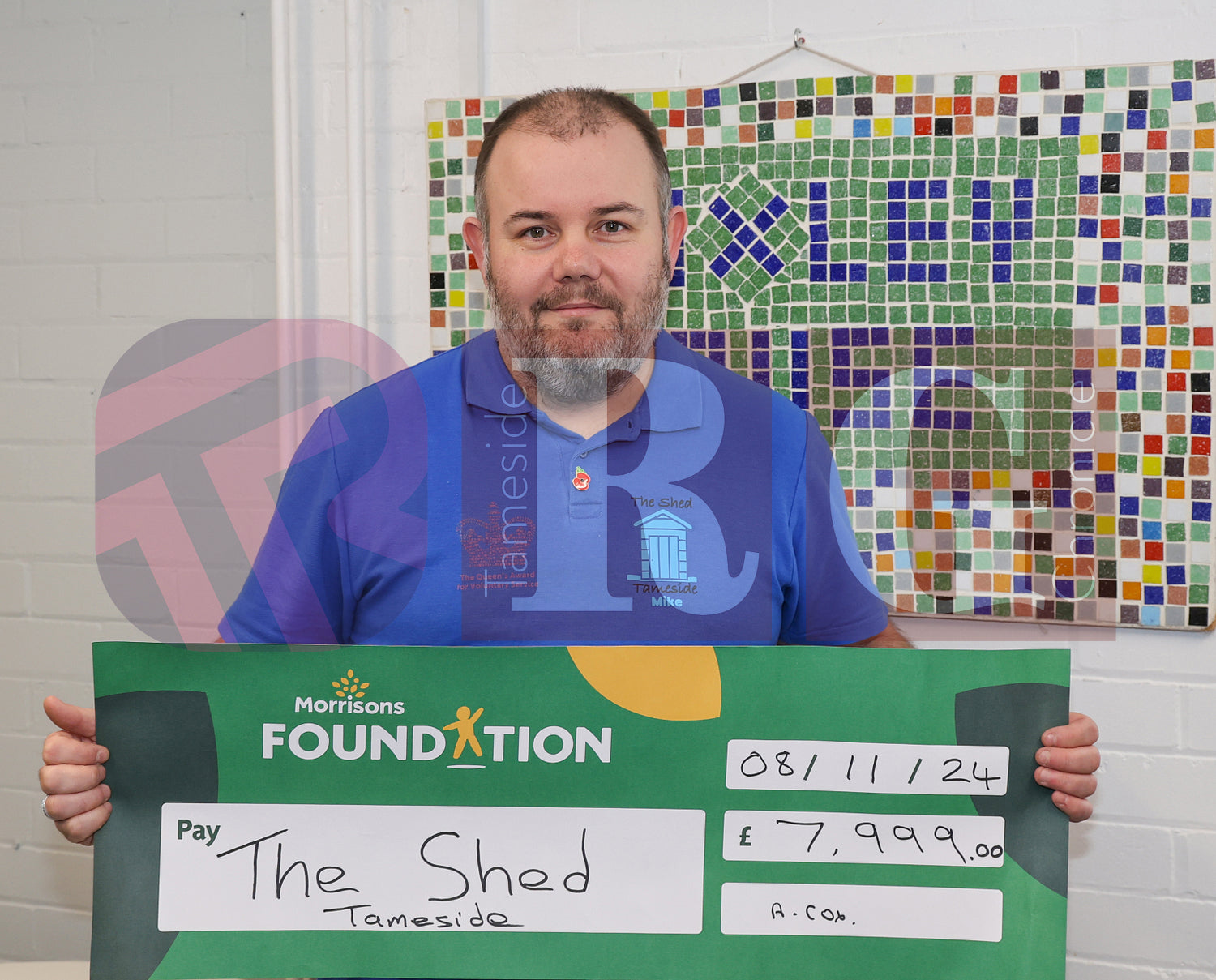 THE SHED CHEQUE PRESENTATION (20).JPG